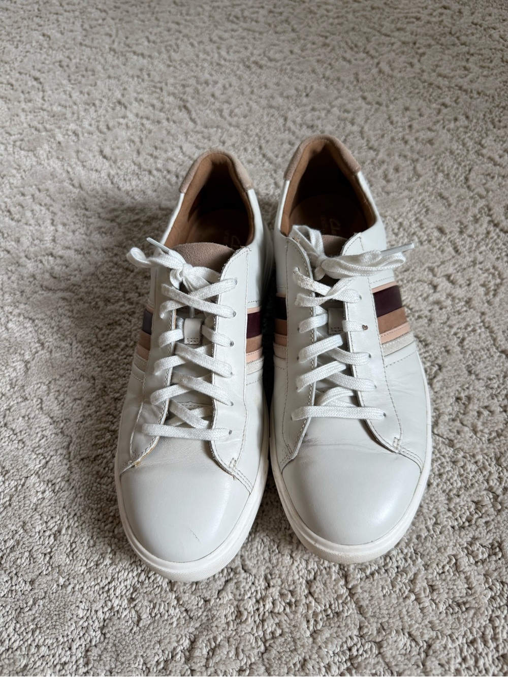 Clark’s unstructured tennis shoes